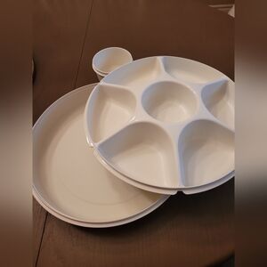 TUPPERWARE Almond Sectioned Serving Platter